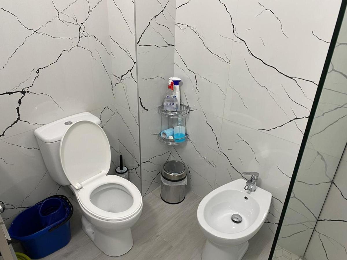 Kevin'S Lungomare Apartment Вльора Екстер'єр фото