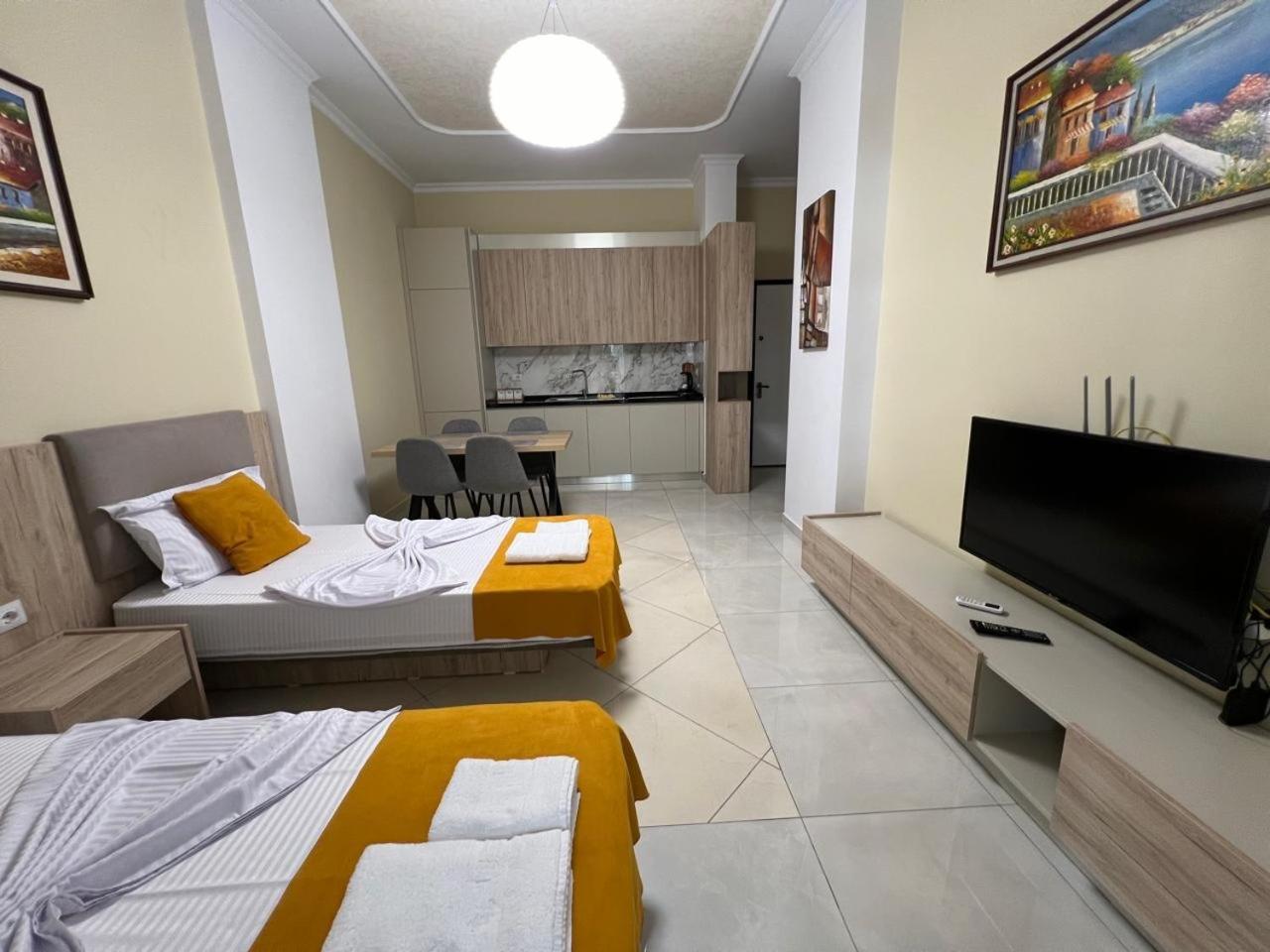 Kevin'S Lungomare Apartment Вльора Екстер'єр фото